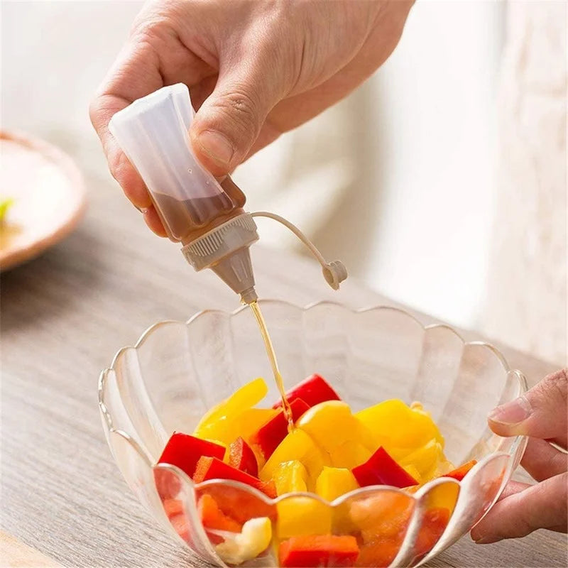 4pcs/set Plastic Mini Sauce Bottles