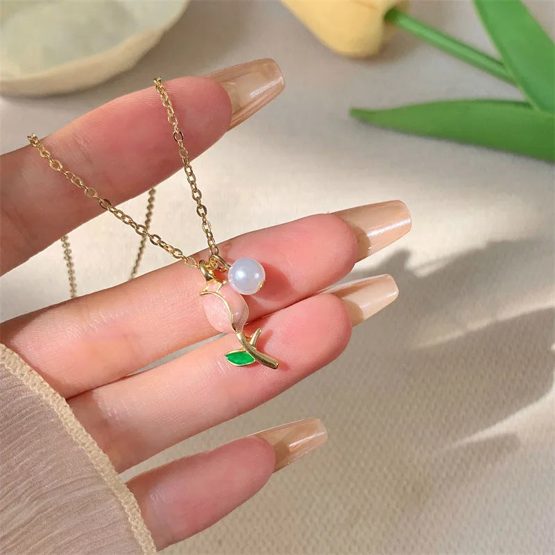 Elegant Delicate Tulip Pearl Necklace Women