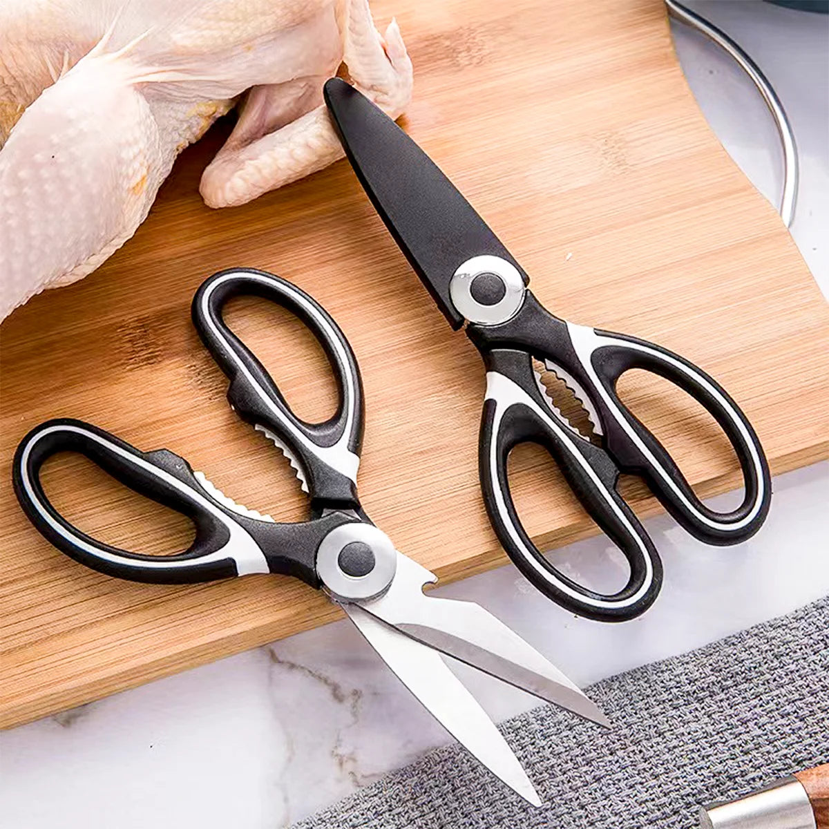 Multifunctional Kitchen Scissors with Plastic Handle and Stainless Steel Scissors