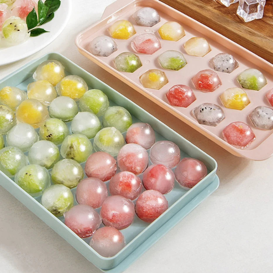 3D Round Ice Cube Tray with Plastic Lid