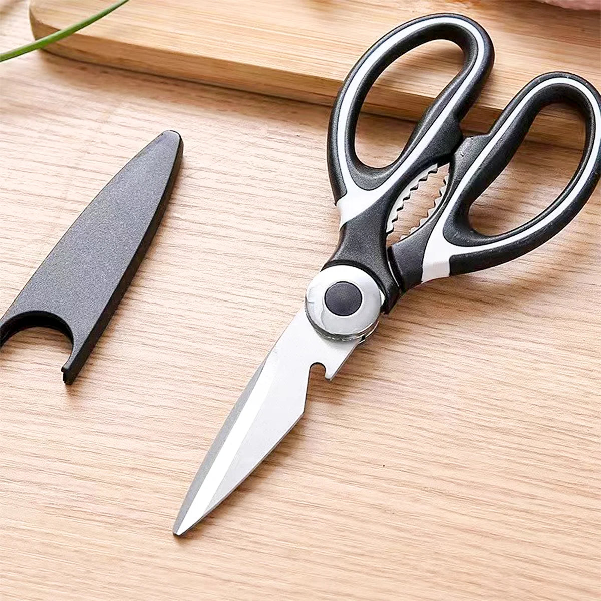 Multifunctional Kitchen Scissors with Plastic Handle and Stainless Steel Scissors