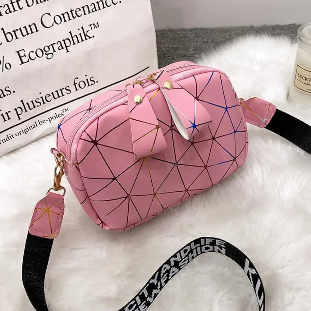 Practical crossbody bag for women in attractive colors